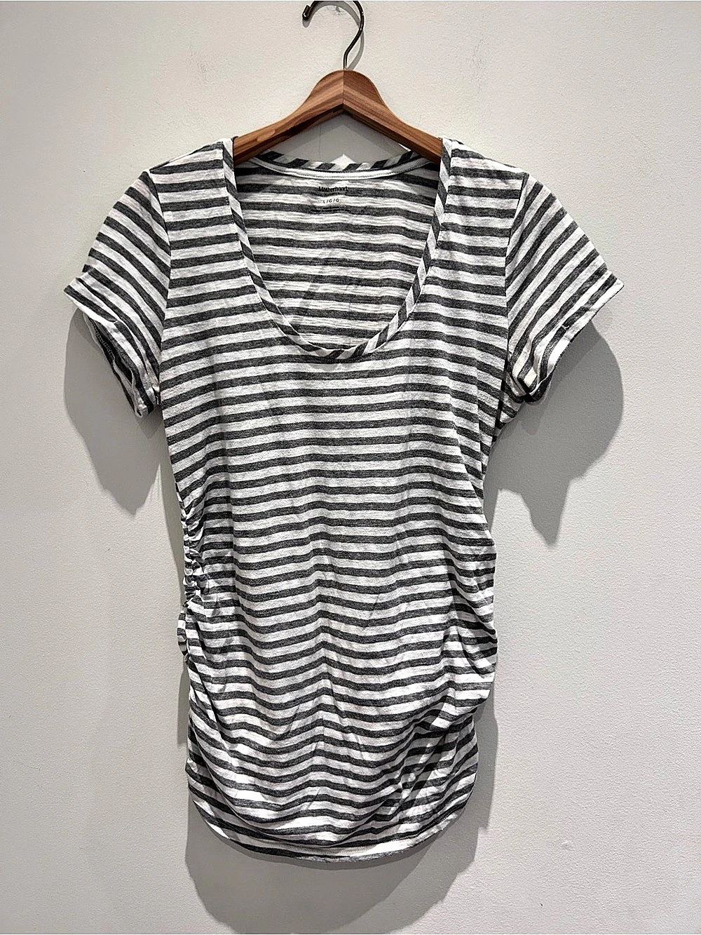 MONO B Striped Maternity Short Sleeve Top in Gray & White Large